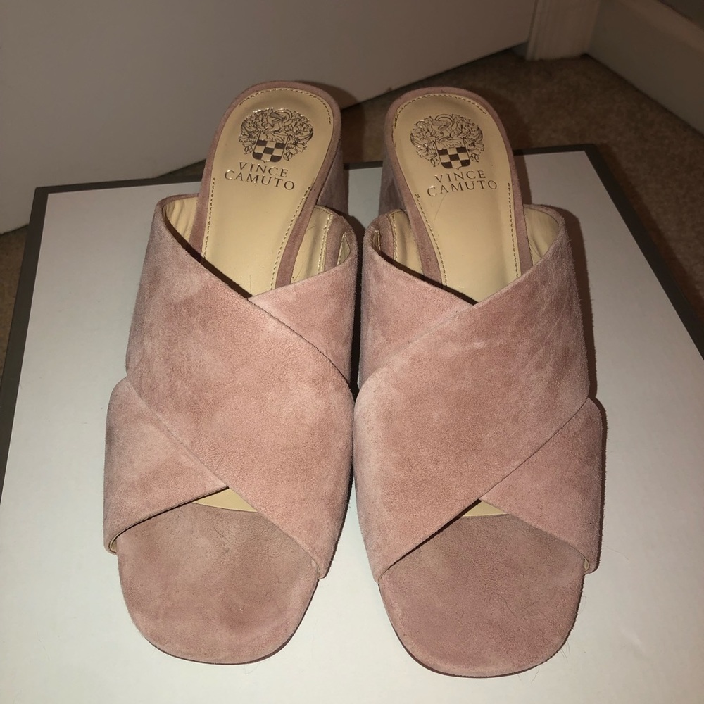 Light pink Vince Camuto heels